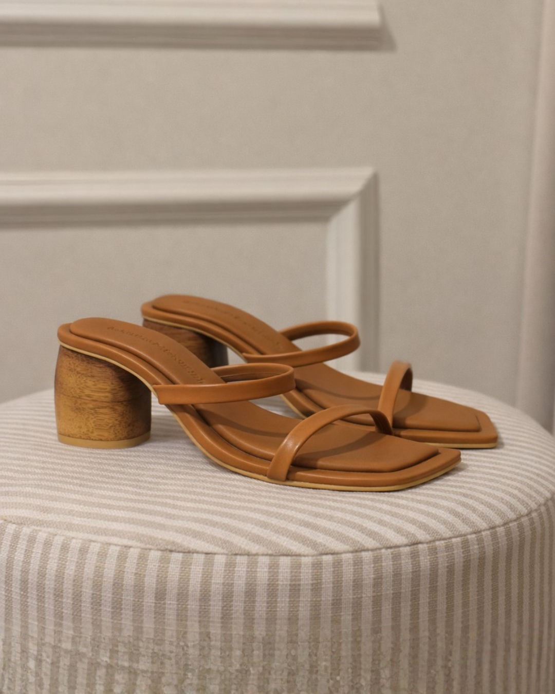 Gretta in Tan