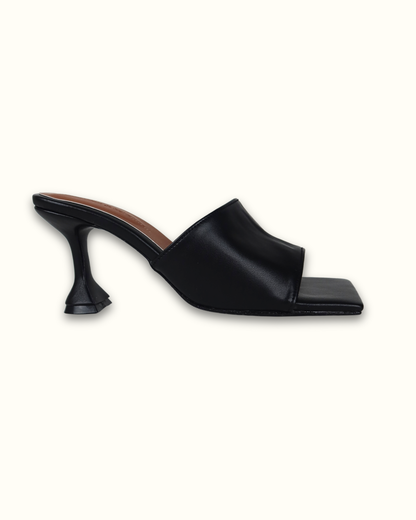 [NEW IN] Palomo in Black