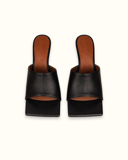 [NEW IN] Palomo in Black