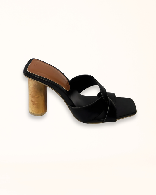 [PRE-ORDER] Georgia in Black