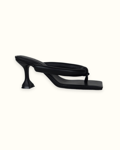 [NEW IN] Sabine in Black