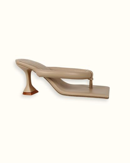 [NEW IN] Sabine in Nude