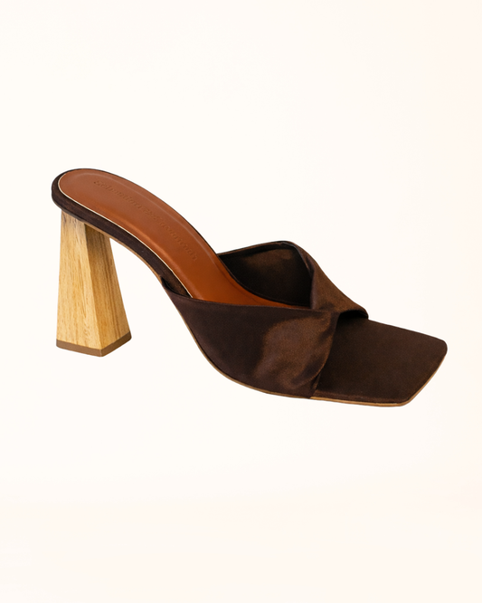 [PRE-ORDER] Matilda in Espresso