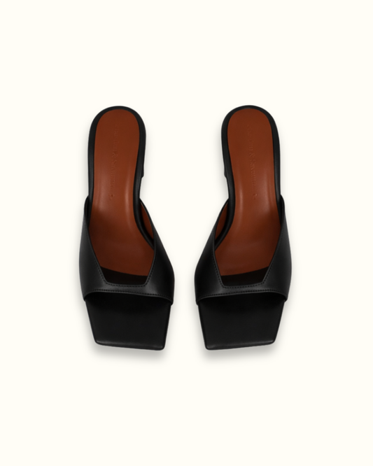 [NEW IN] Siobhan in Black